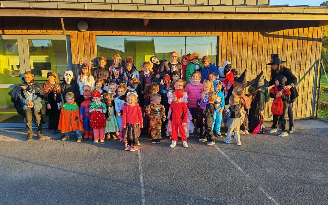 Une matinée Halloween pleine de surprises à l’école des petits